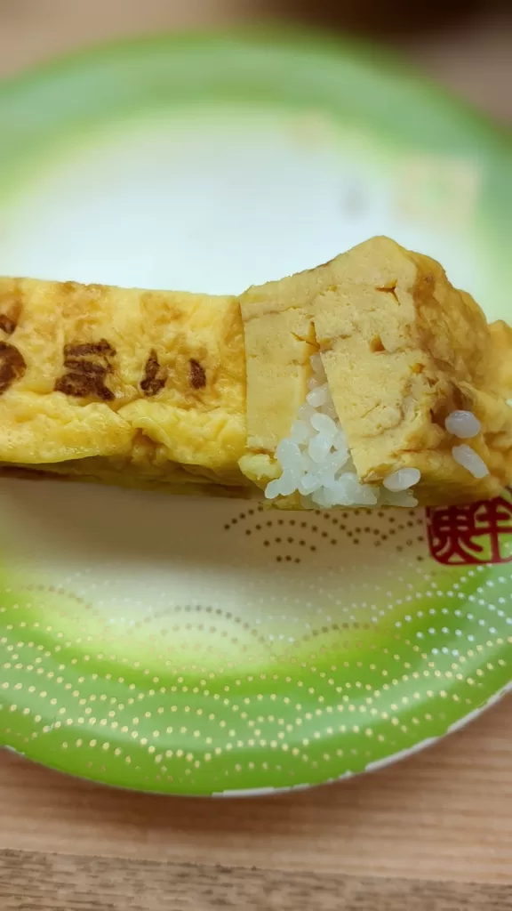 うまい鮨勘の厚焼き玉子(アップ)